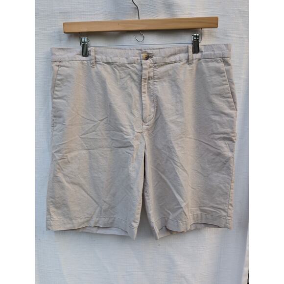 Izod Mens Chambray Shorts Sz 40W Cream Classic Preppy Golf Tennis classic - Picture 1 of 8